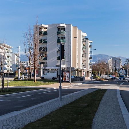 Lac-Montagne-Leman-Geneva, Garage, Tram Annemasse Exteriör bild
